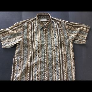 Men’s short sleeve button up